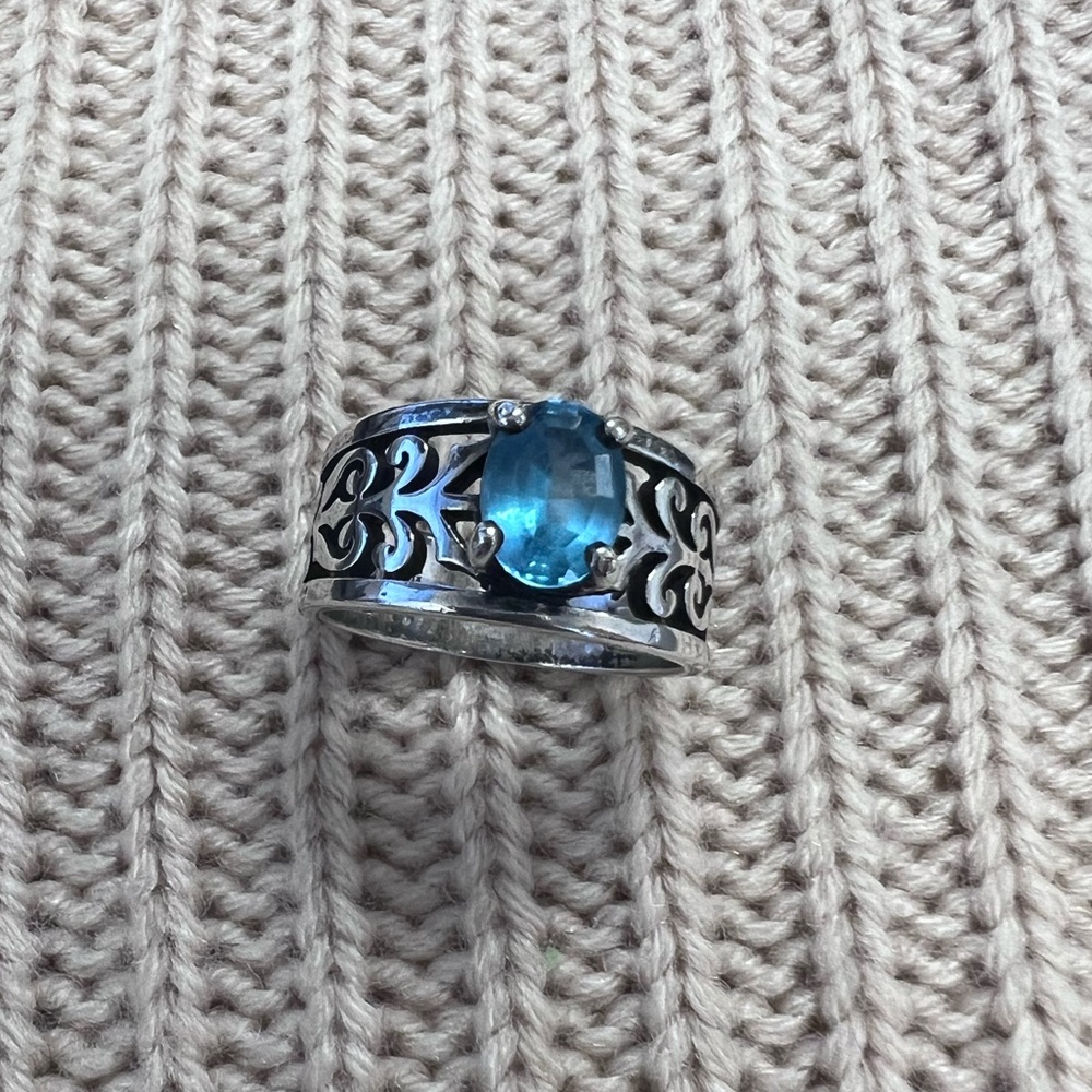 ***SOLD James Avery ring sterling silver size 6 1/2